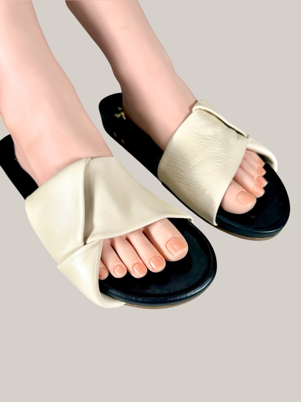 Beek Tori Slide Sandals - Picture 2 of 9